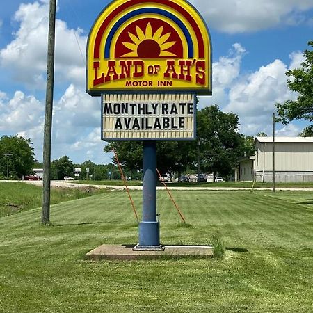 Land Of Ahs Motor Inn Erie Exterior photo