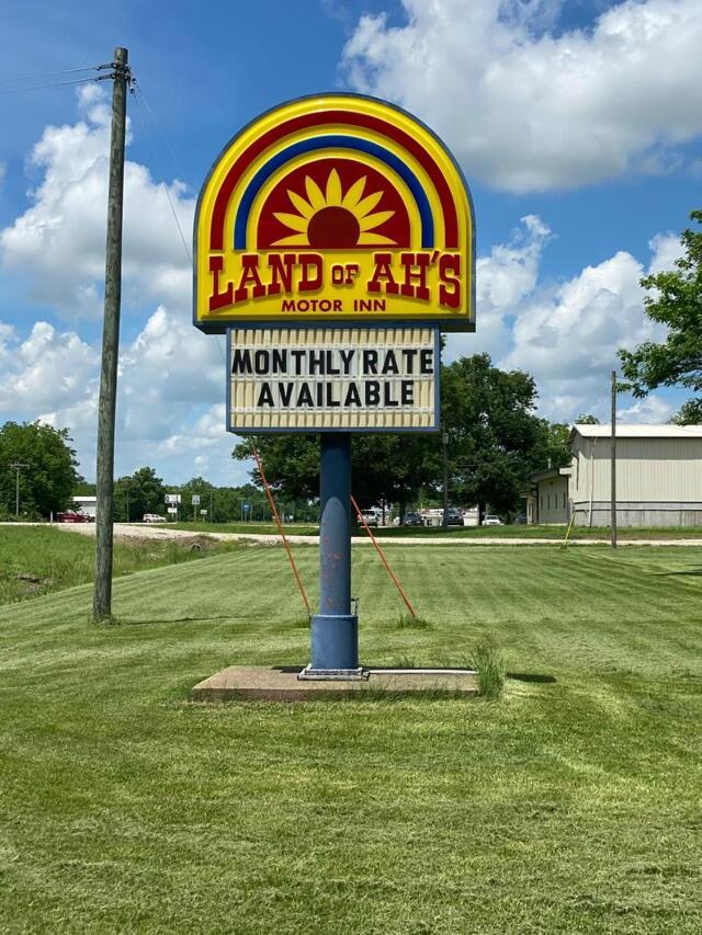 Land Of Ahs Motor Inn Erie Exterior photo